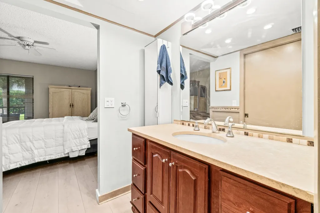 5370 Las Verdes Circle Delray Beach FL 33484