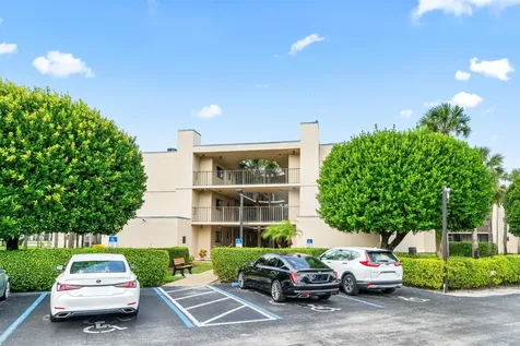 5370 Las Verdes Circle Delray Beach FL 33484
