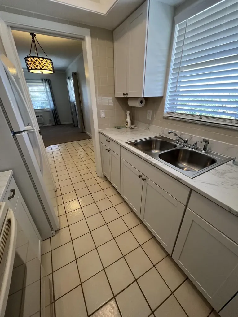 1050 E Sample Road Pompano Beach FL 33064