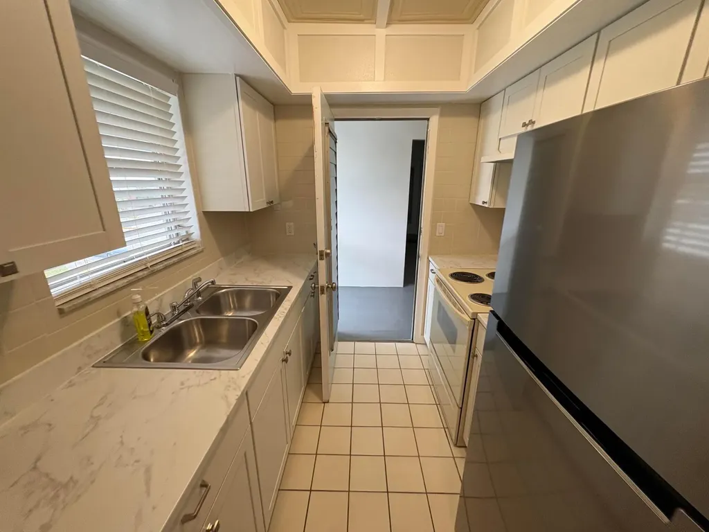 1050 E Sample Road Pompano Beach FL 33064