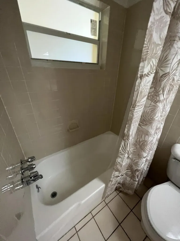 1050 E Sample Road Pompano Beach FL 33064