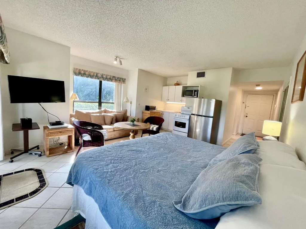 11863 Wimbledon Circle Wellington FL 33414