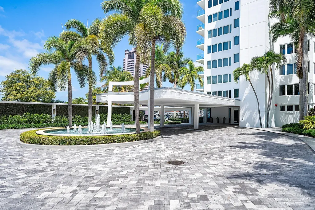 701 E Camino Real Boca Raton FL 33432