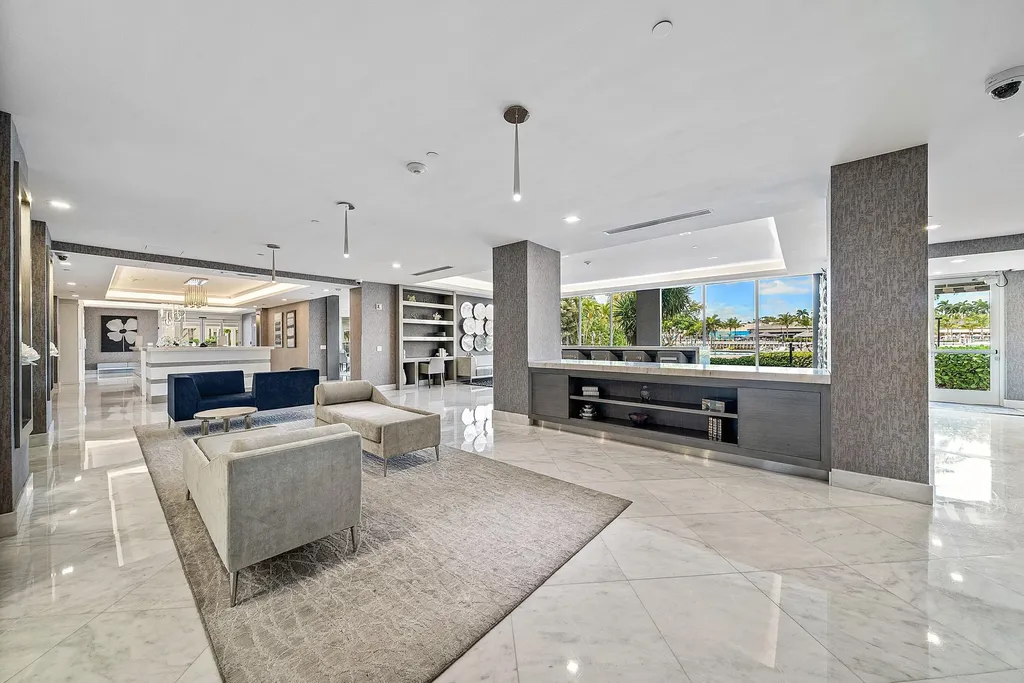 701 E Camino Real Boca Raton FL 33432