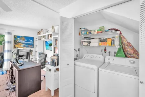 450 SE 7th Street Dania Beach FL 33004