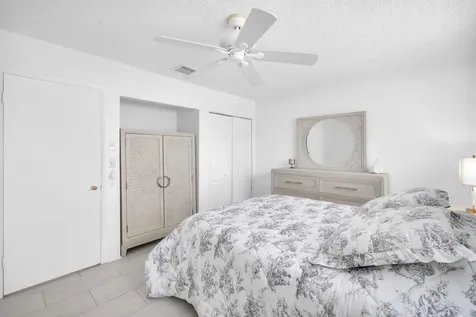 450 SE 7th Street Dania Beach FL 33004