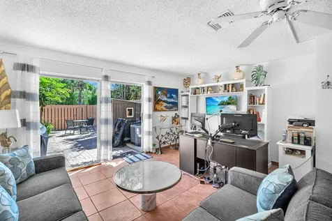 450 SE 7th Street Dania Beach FL 33004