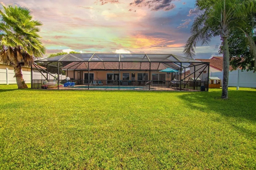 20725 Waters Edge Court Boca Raton FL 33498