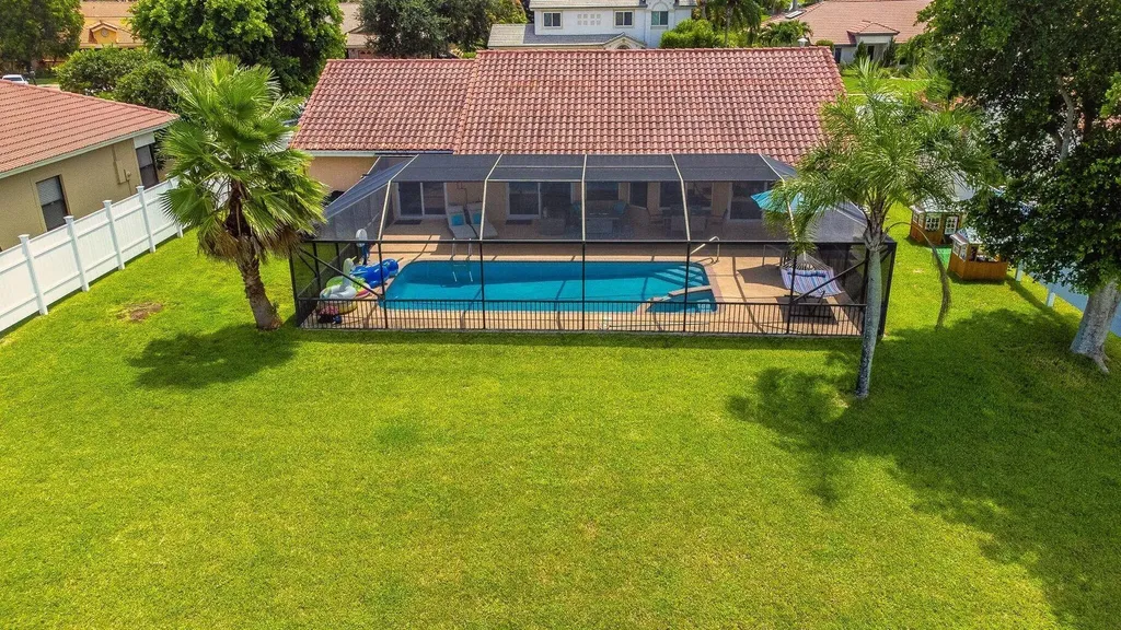 20725 Waters Edge Court Boca Raton FL 33498