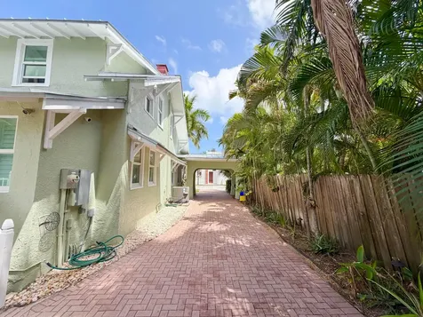 1605 Georgia Avenue West Palm Beach FL 33401