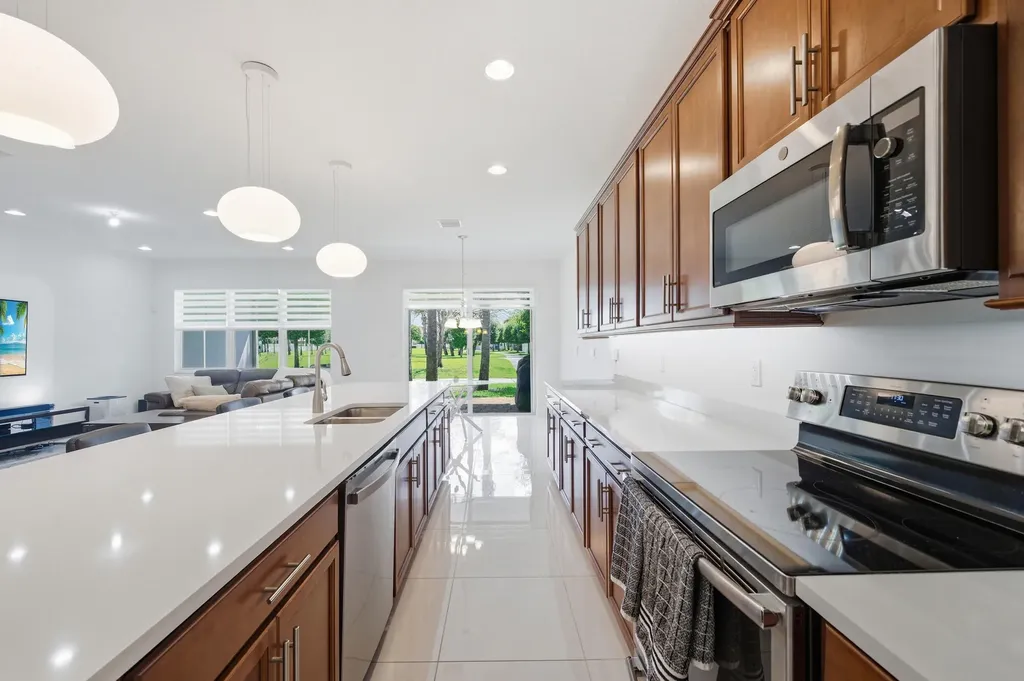 54 Palm Lane Royal Palm Beach FL 33411