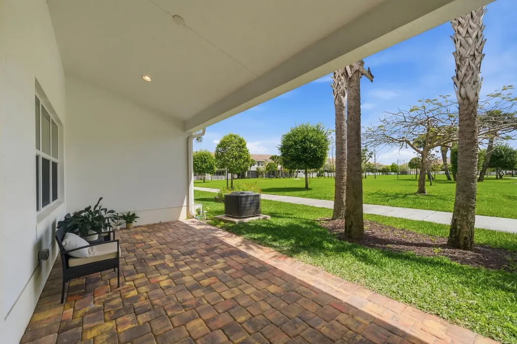 54 Palm Lane Royal Palm Beach FL 33411