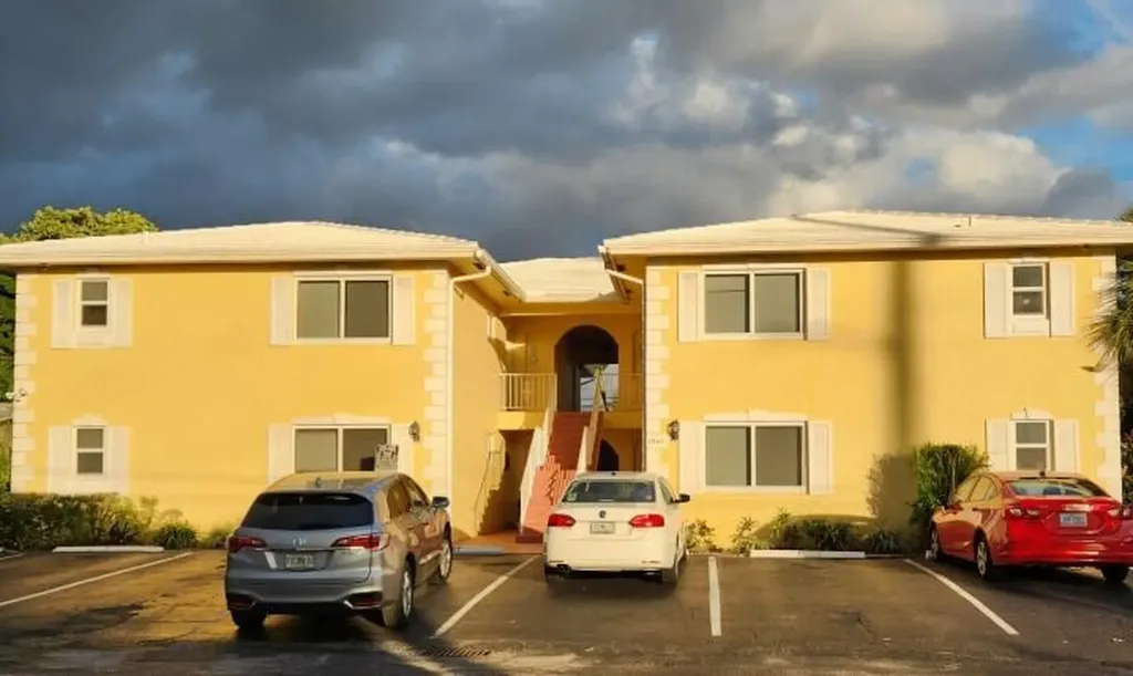 1420 SE 4th Avenue Pompano Beach FL