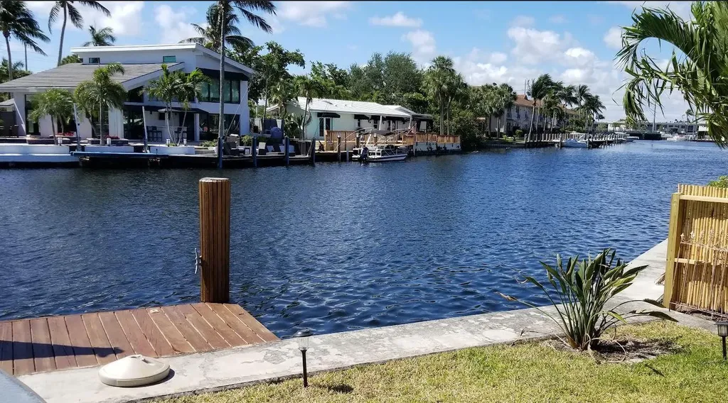 1420 SE 4th Avenue Pompano Beach FL