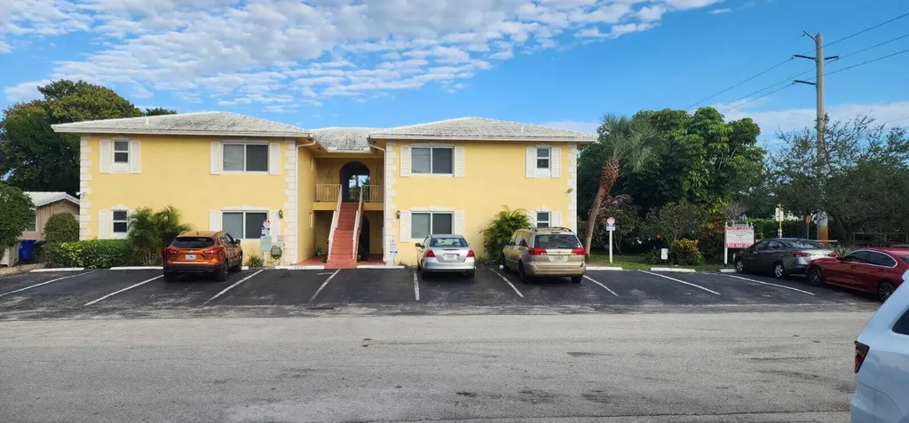 1420 SE 4th Avenue Pompano Beach FL
