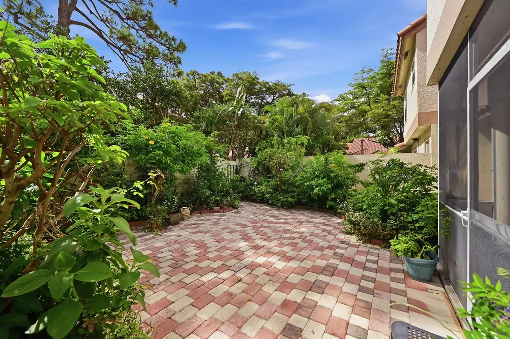 5236 Majorca Club Drive Boca Raton FL 33486