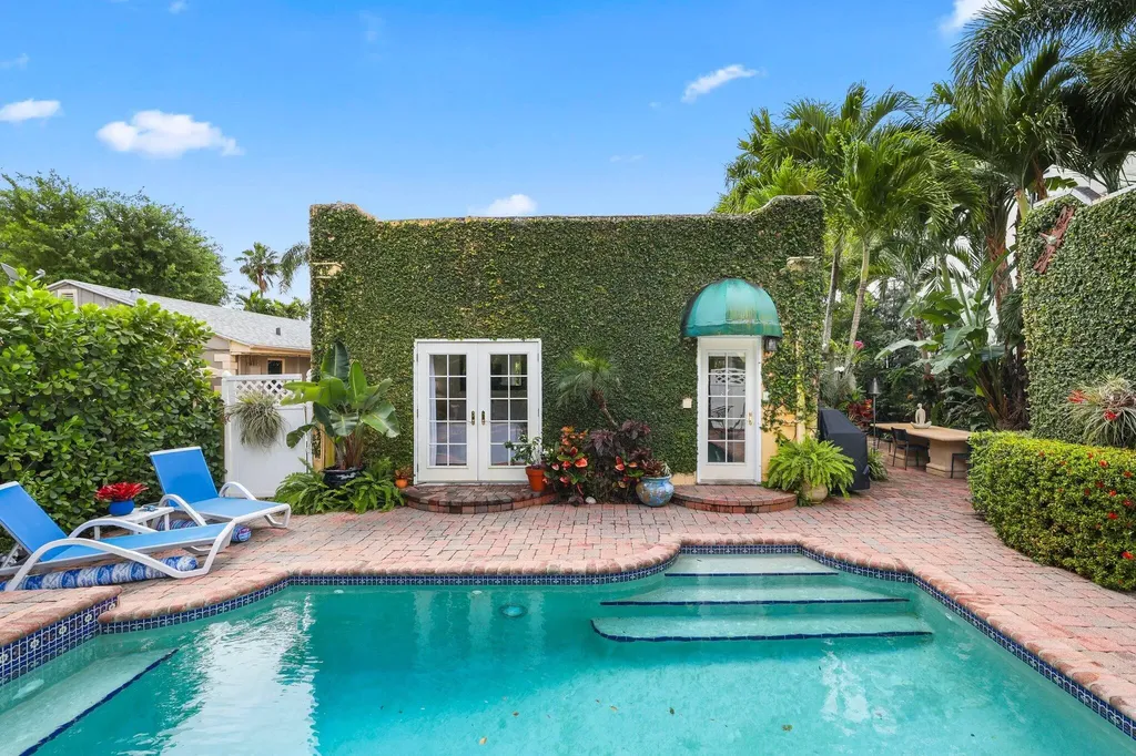 605 Sunset Road West Palm Beach FL 33401