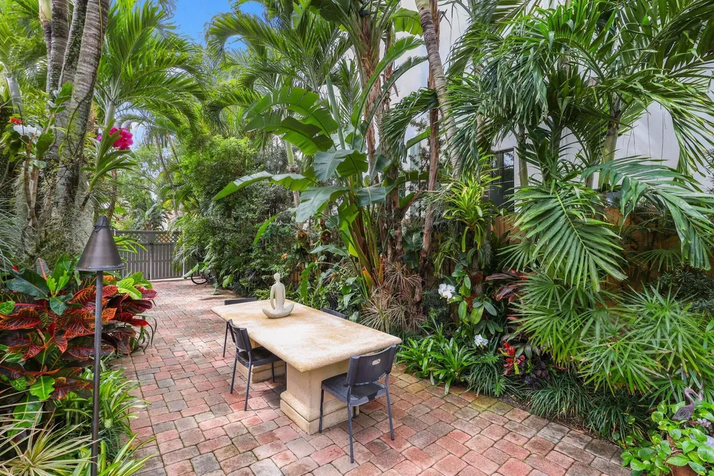 605 Sunset Road West Palm Beach FL 33401