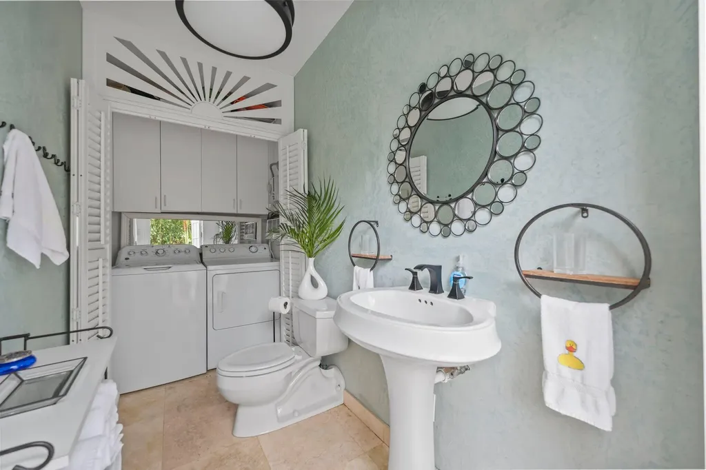 605 Sunset Road West Palm Beach FL 33401