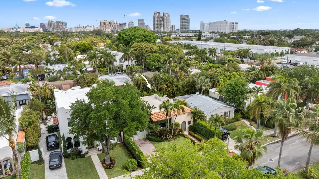 605 Sunset Road West Palm Beach FL 33401