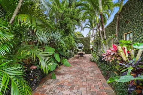 605 Sunset Road West Palm Beach FL 33401