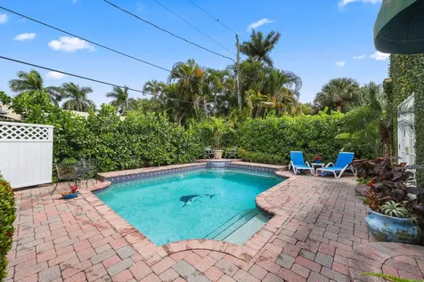 605 Sunset Road West Palm Beach FL 33401