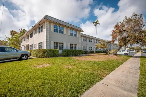 1520 Mckinley Street Hollywood FL 33020
