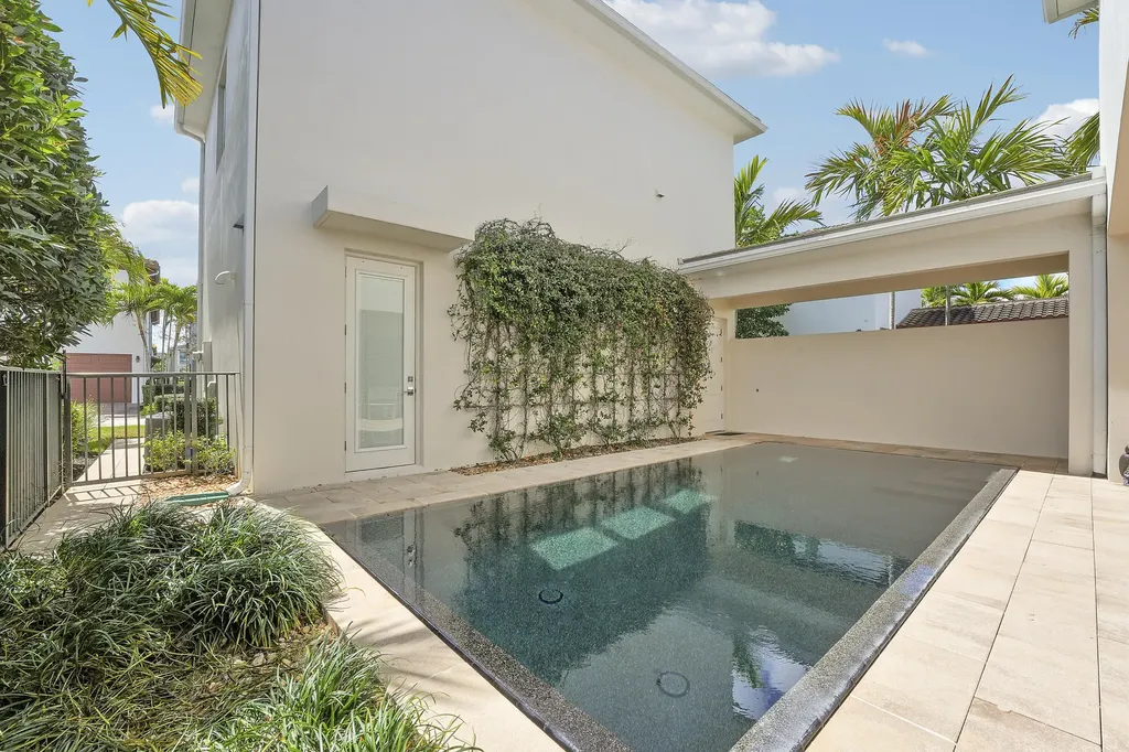 1022 Faulkner Terrace Palm Beach Gardens FL 33418