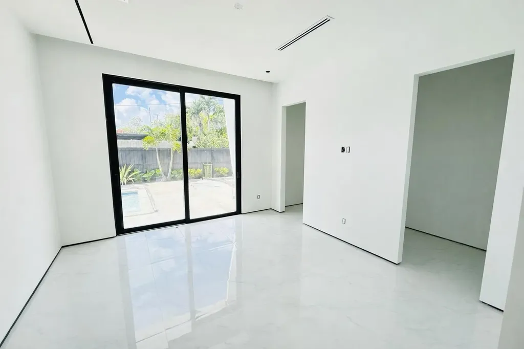 8966 SW 40th Terrace Miami FL 33165