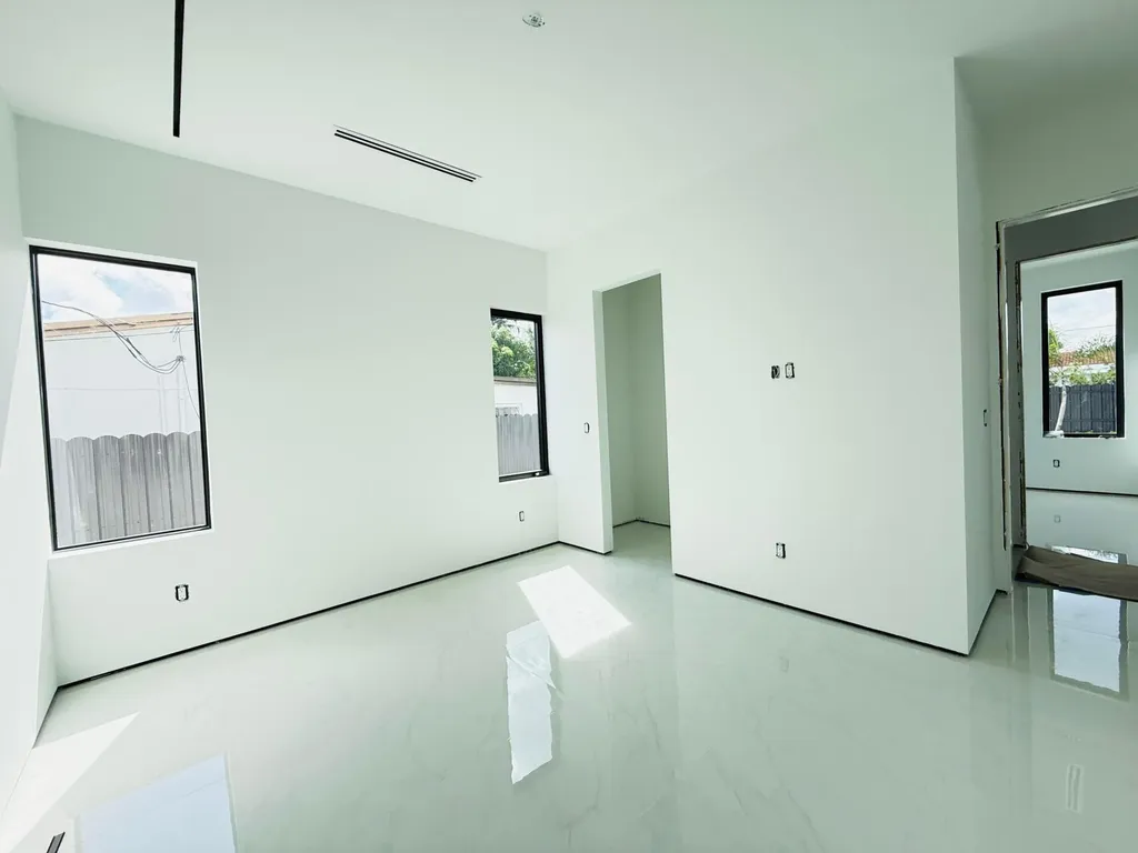 8966 SW 40th Terrace Miami FL 33165