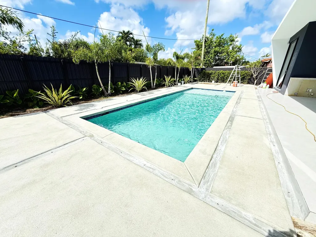 8966 SW 40th Terrace Miami FL 33165