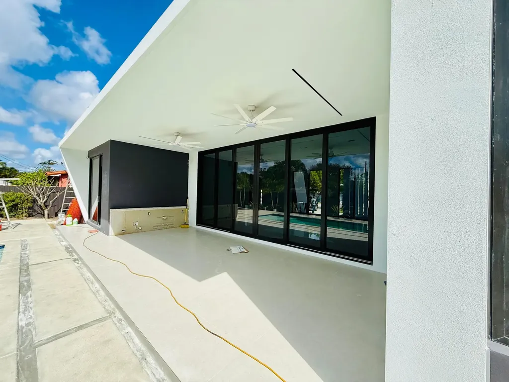 8966 SW 40th Terrace Miami FL 33165