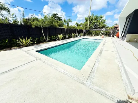 8966 SW 40th Terrace Miami FL 33165