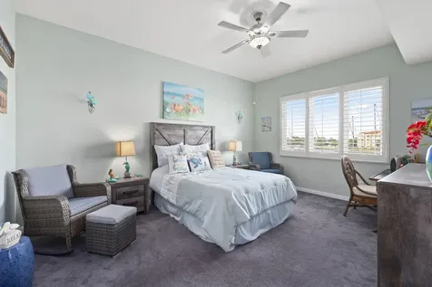 16 Harbour Isle Drive W Fort Pierce FL 34949