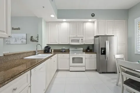 16 Harbour Isle Drive W Fort Pierce FL 34949