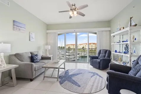 16 Harbour Isle Drive W Fort Pierce FL 34949