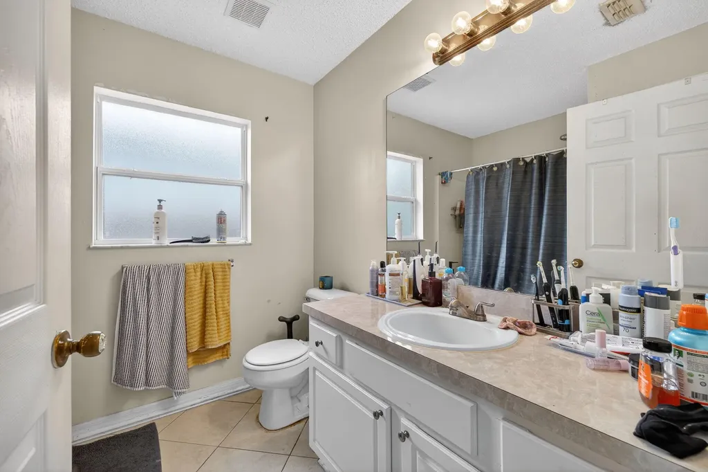 1525 SW Falmouth Avenue Port St Lucie FL 34953