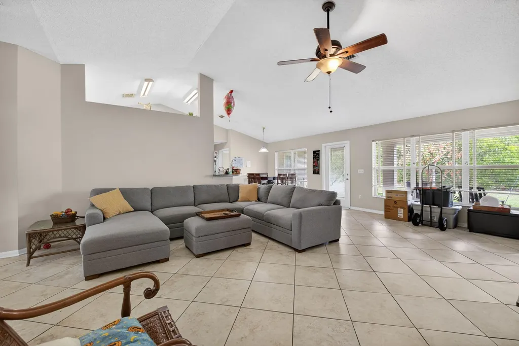 1525 SW Falmouth Avenue Port St Lucie FL 34953