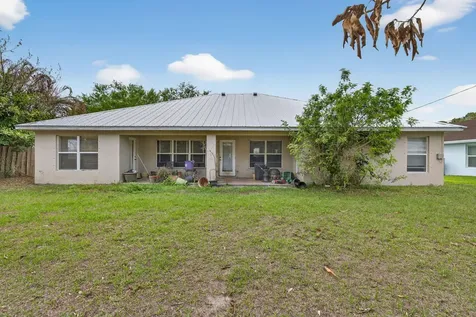 1525 SW Falmouth Avenue Port St Lucie FL 34953