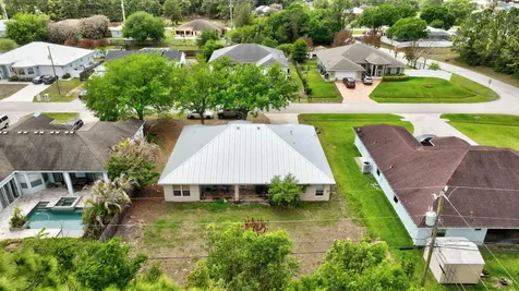 1525 SW Falmouth Avenue Port St Lucie FL 34953