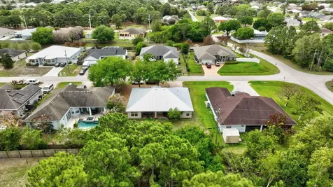 1525 SW Falmouth Avenue Port St Lucie FL 34953