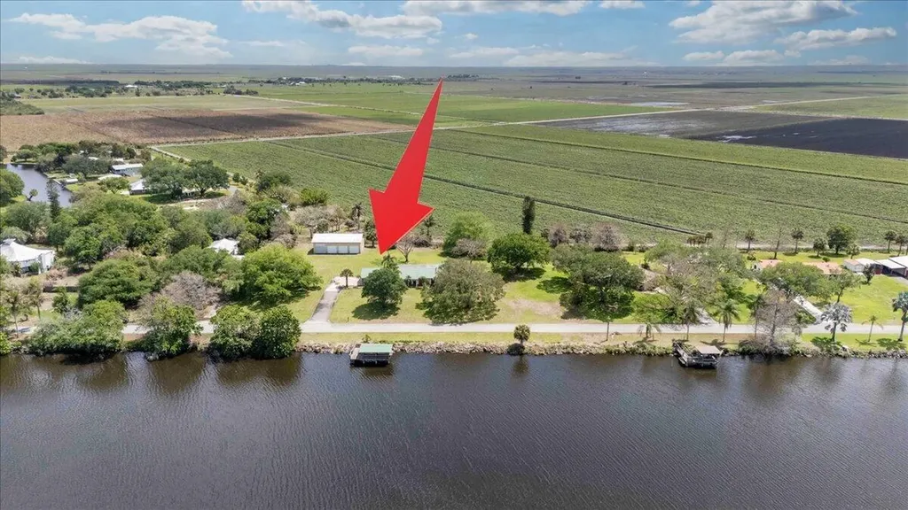 2531 River Road Moore Haven FL 33471