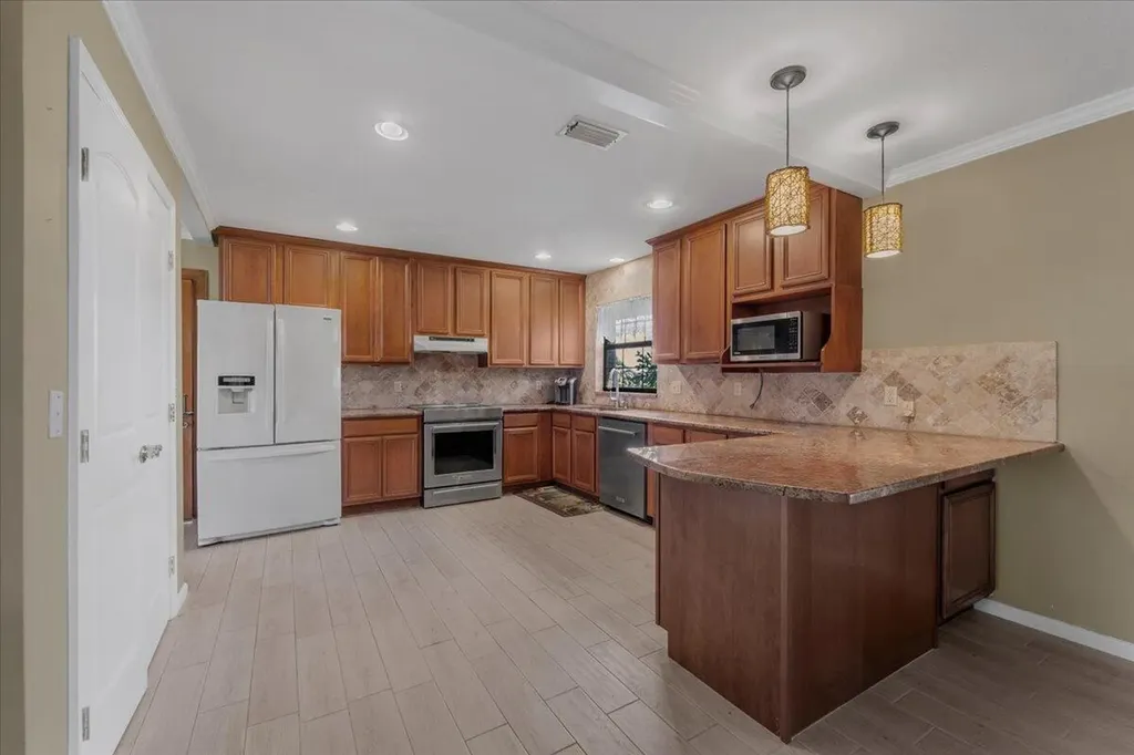 2531 River Road Moore Haven FL 33471