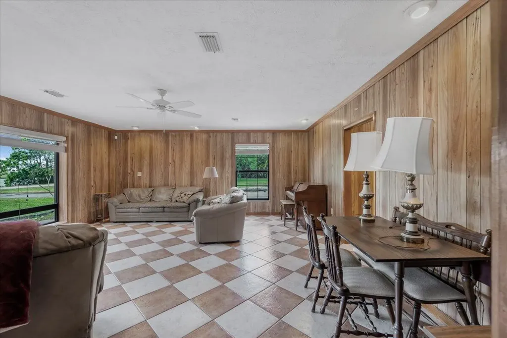 2531 River Road Moore Haven FL 33471