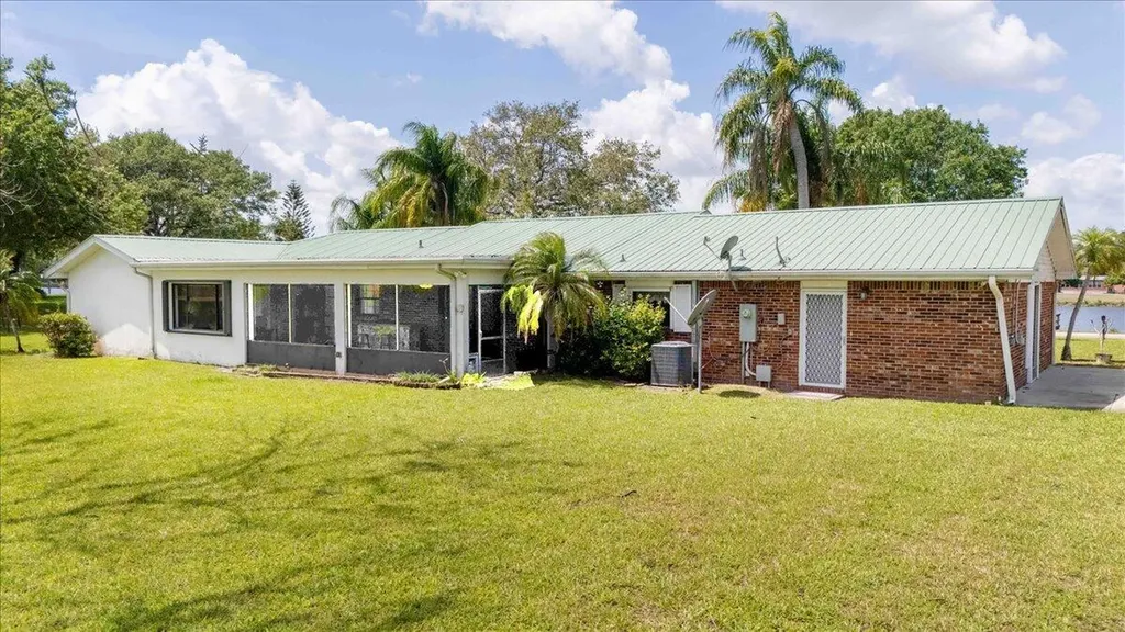 2531 River Road Moore Haven FL 33471
