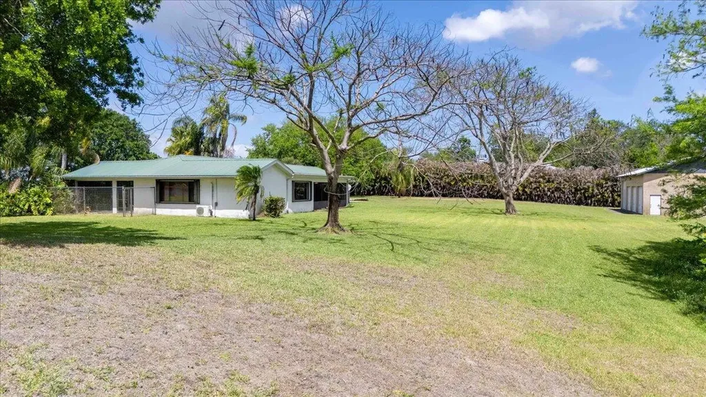 2531 River Road Moore Haven FL 33471