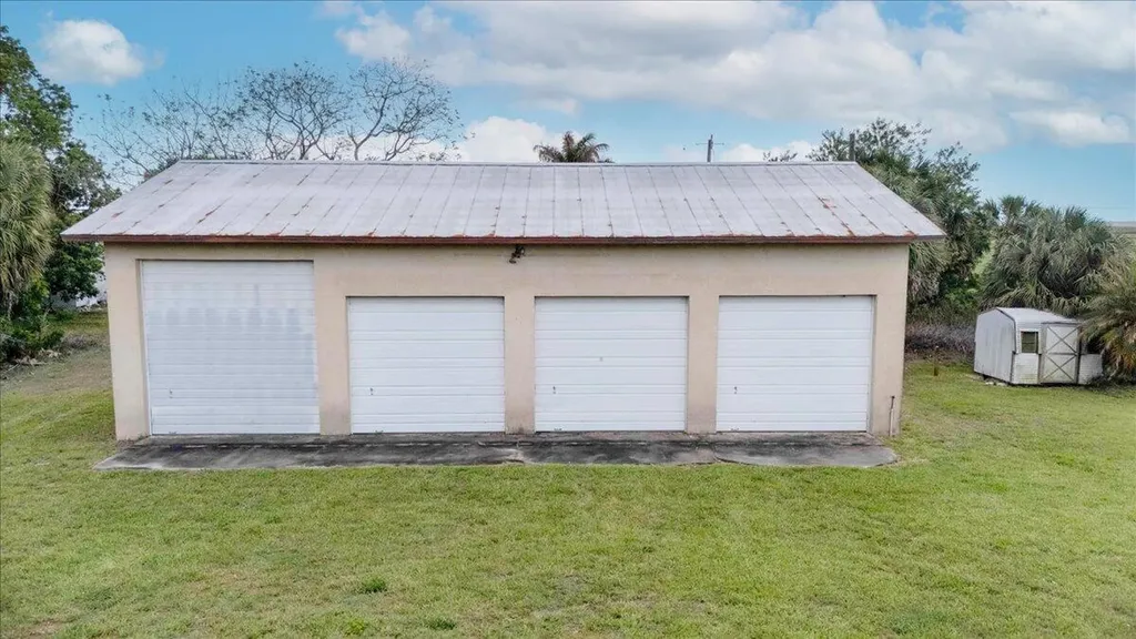 2531 River Road Moore Haven FL 33471