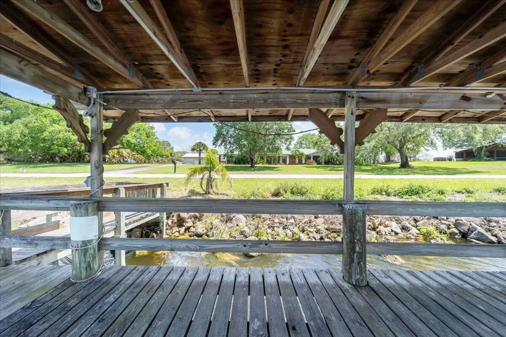 2531 River Road Moore Haven FL 33471