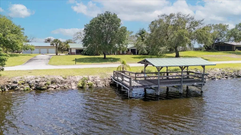 2531 River Road Moore Haven FL 33471