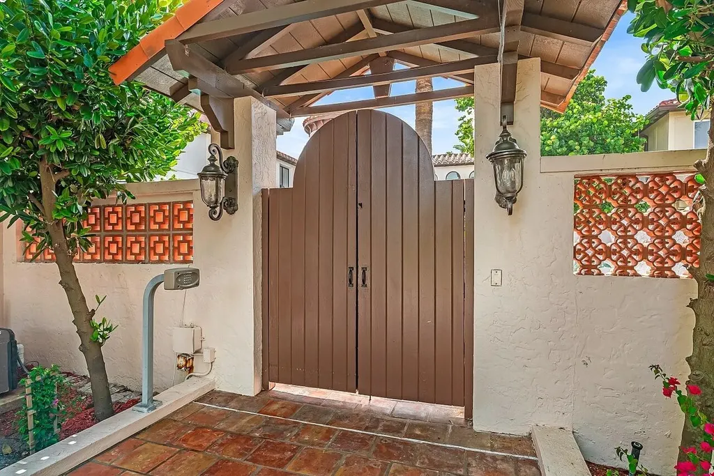 1 Ocean Lane Manalapan FL 33462